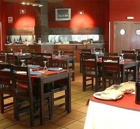 فندق Silvota Lugo de Llanera
